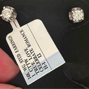 True love Diamond stud earrings